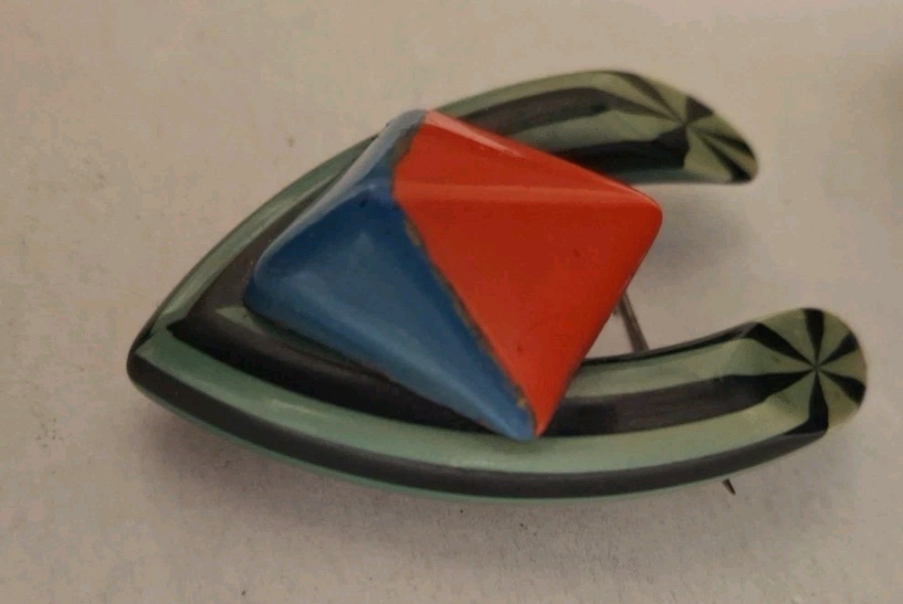 Eccentric 90’s Vintage Abstract Brooch