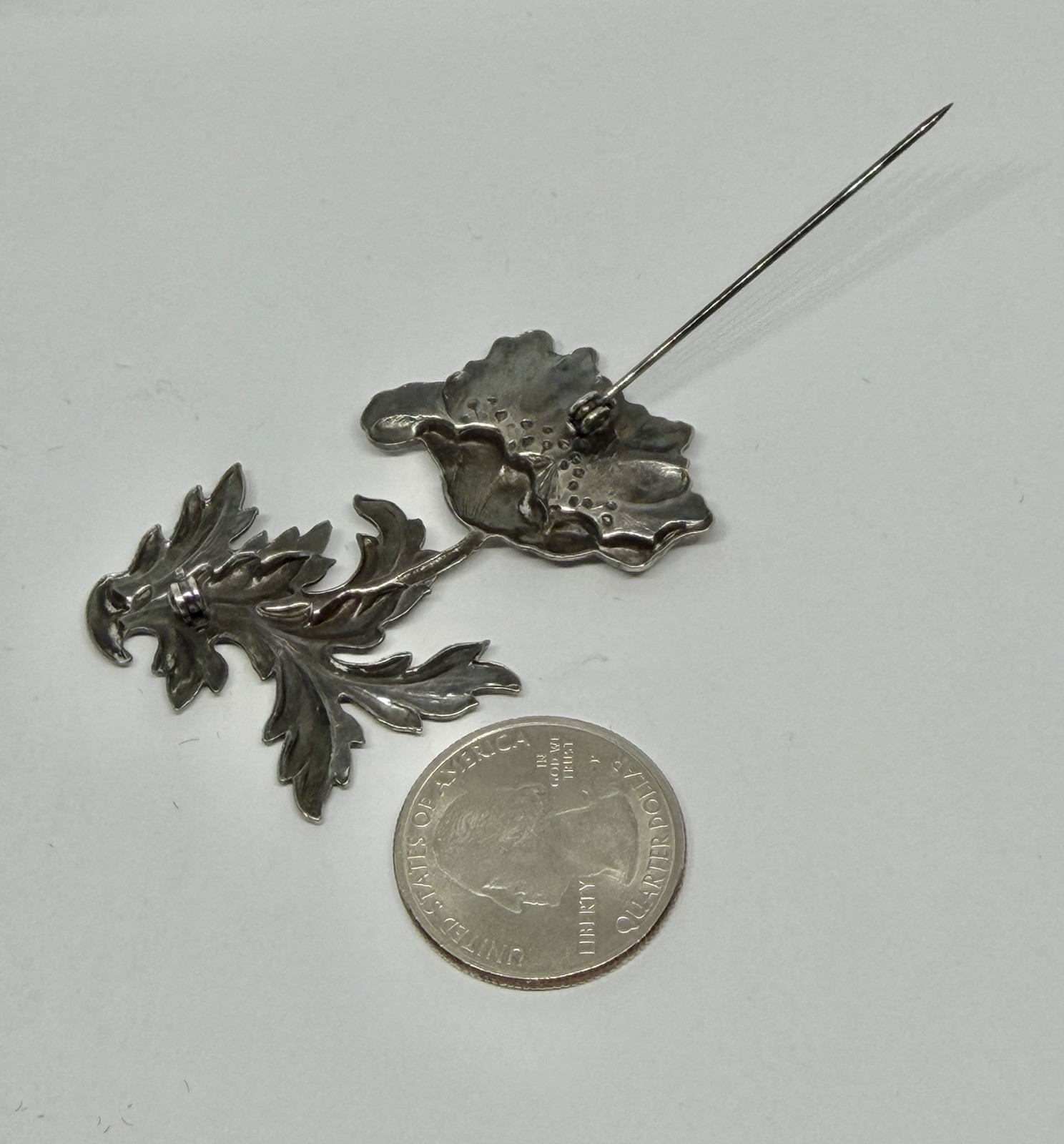 Vintage Art Nouveau Style Detailed Poppy Flower Silvertone Brooch
