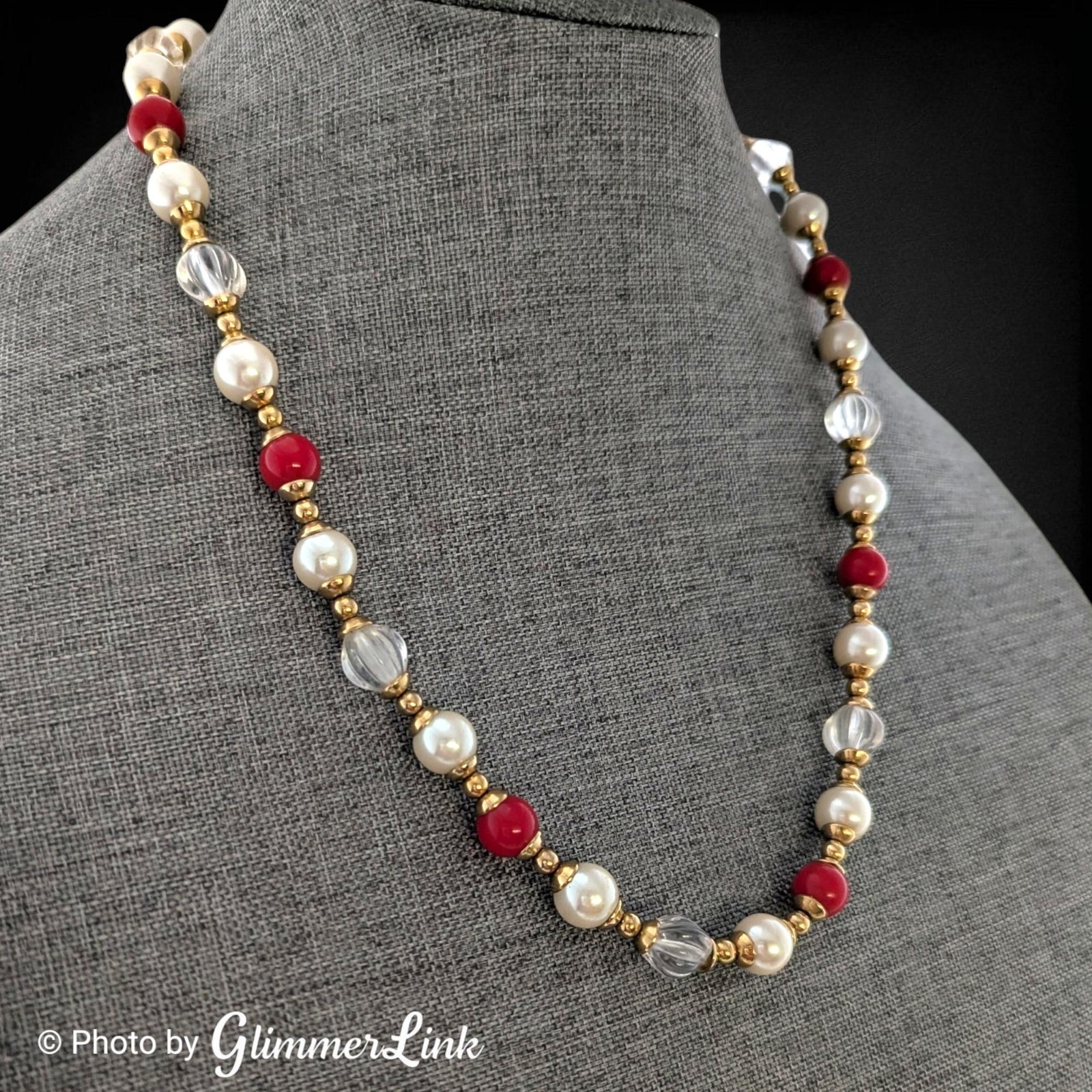 Vintage Faux Pearl Lucite Beaded Necklace Red White Gold Tone 22.5 Inch