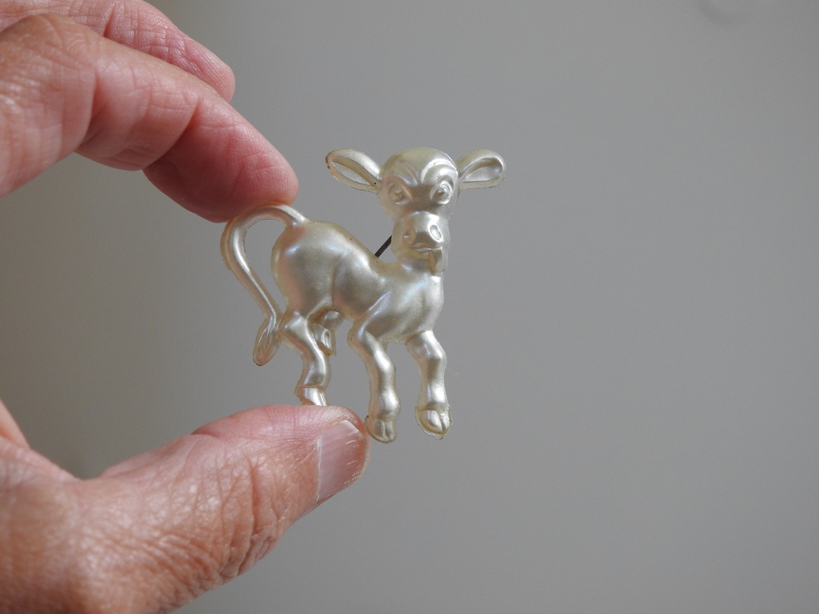 estate silly CALF pin brooch cow tongue out vintage molded plastic