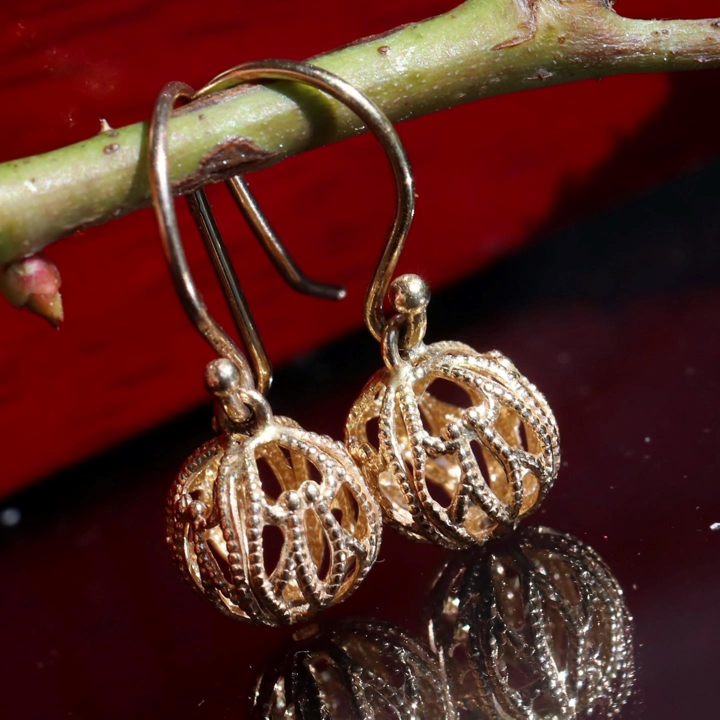 14k yellow gold earrings 7.5 mm gold ball 0.78″ dangle vintage 1.12gr N3686