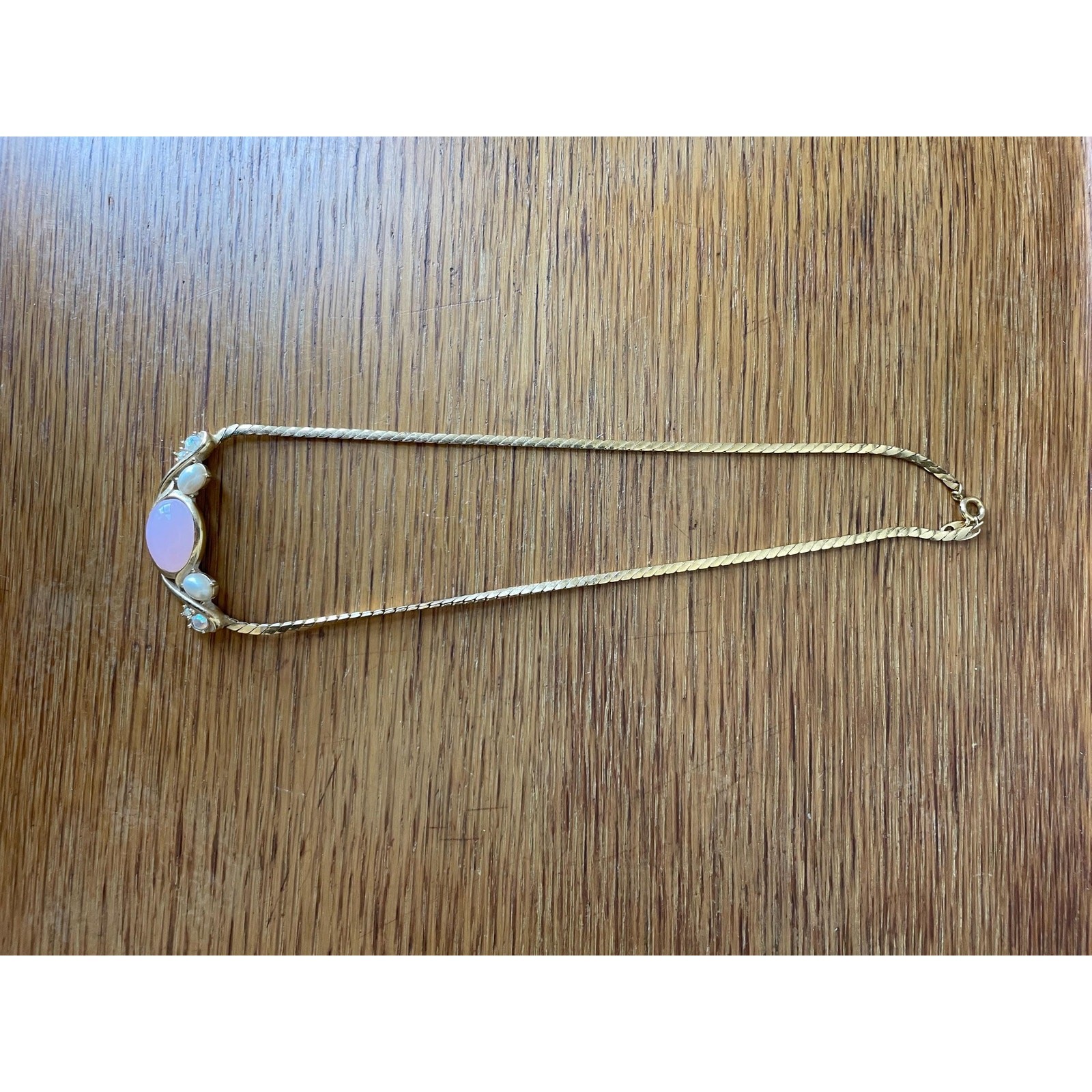 Vtg Trifari TM Pink Cabochon Faux Pearl Aurora Borealis Gold Tone Chain Necklace