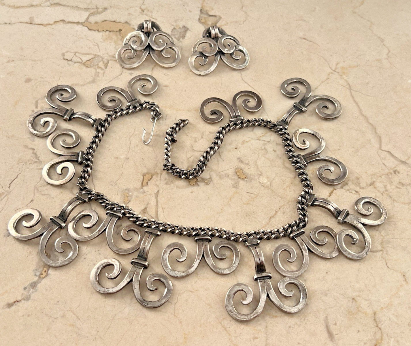 Vintage Zentall Brutalist Swirl Silvertone Necklace & Clip on Earrings Set