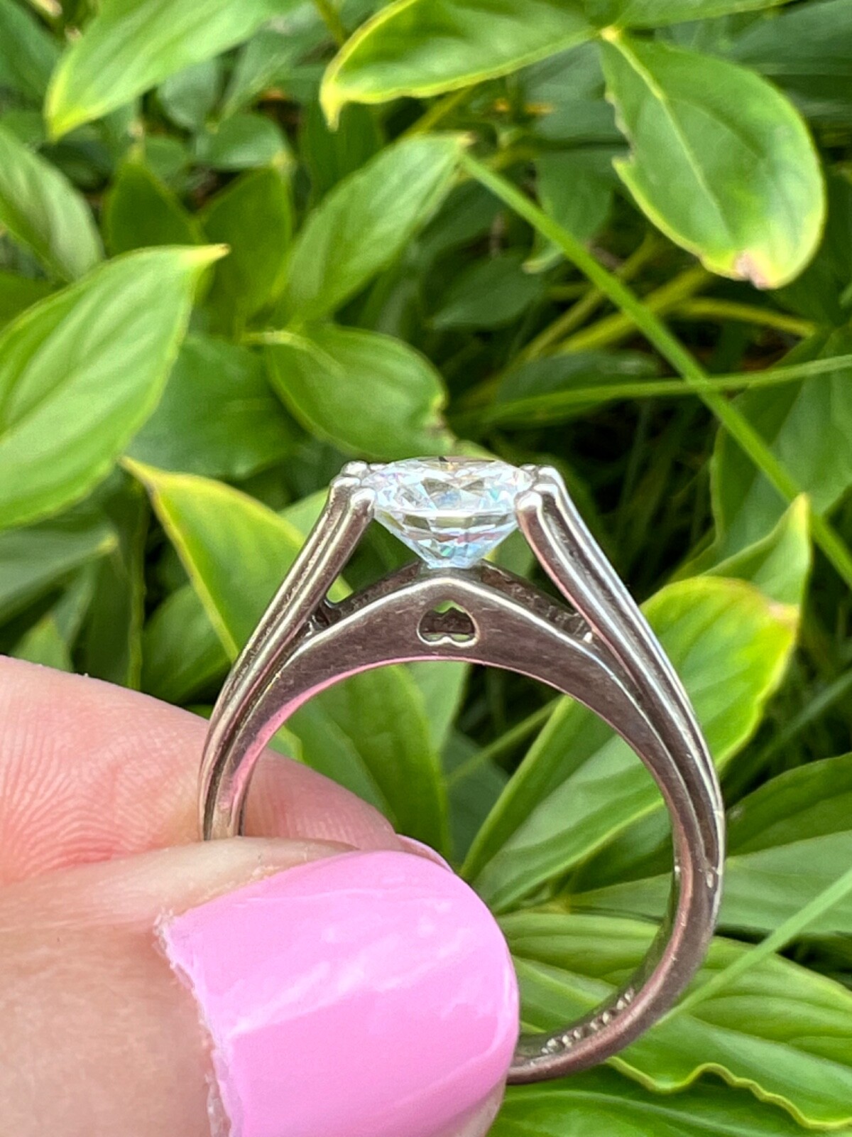 VINTAGE ROUND CZ TENSION SETTING RING 925 SS HEART DETAIL ENGAGEMENT WEDDING