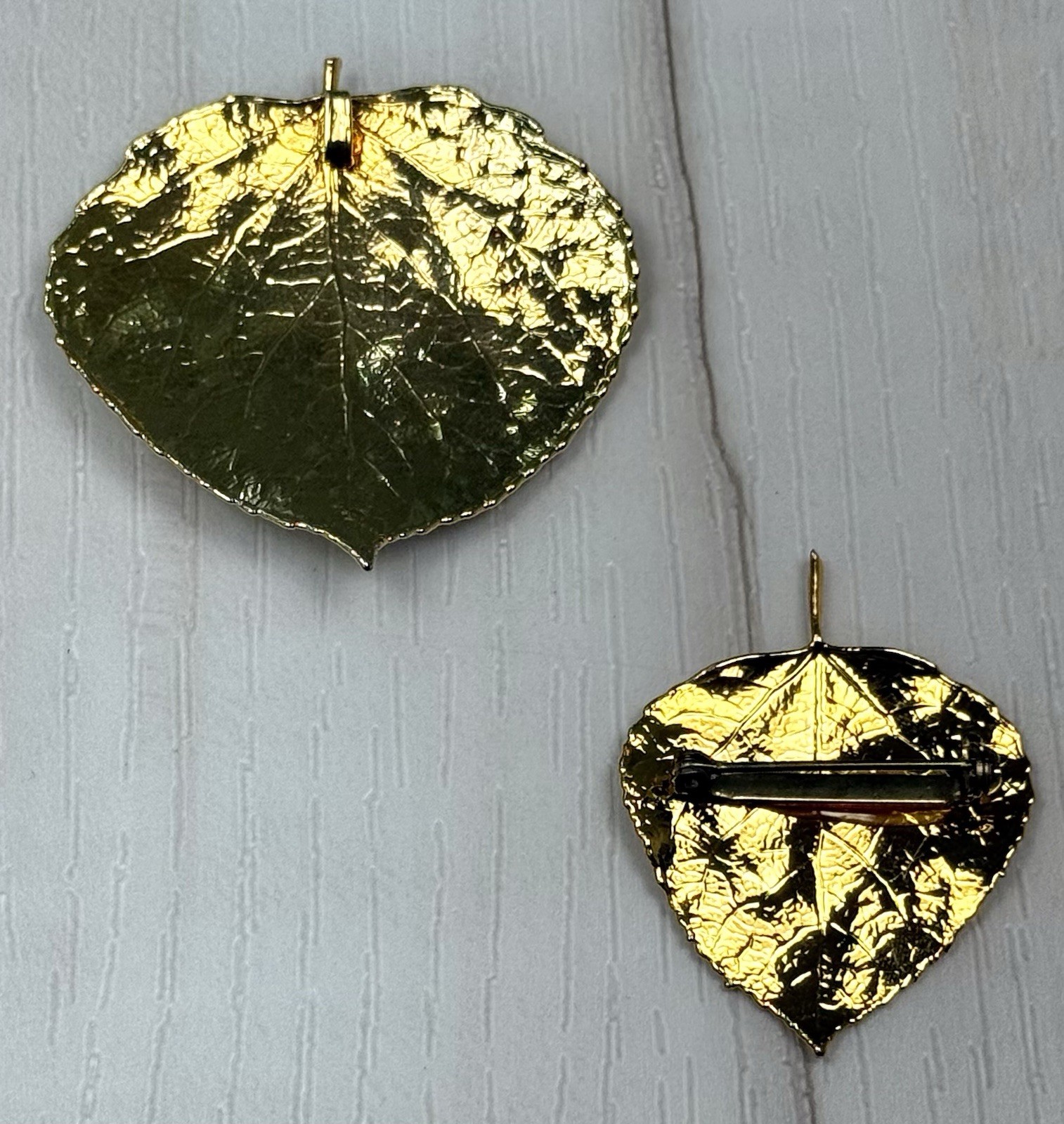 VTG 2pc JEWELRY SET Gold Dipped Preserved Aspen Leaf 1.5″ BROOCH 2″ PENDANT EUC