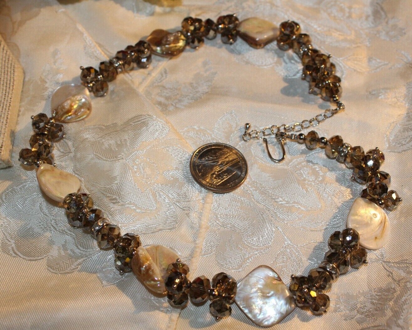 VTG AB SILVER GLASS BEAD & MOP SHELL NECKLACE GORGEOUS FOR SUMMMER