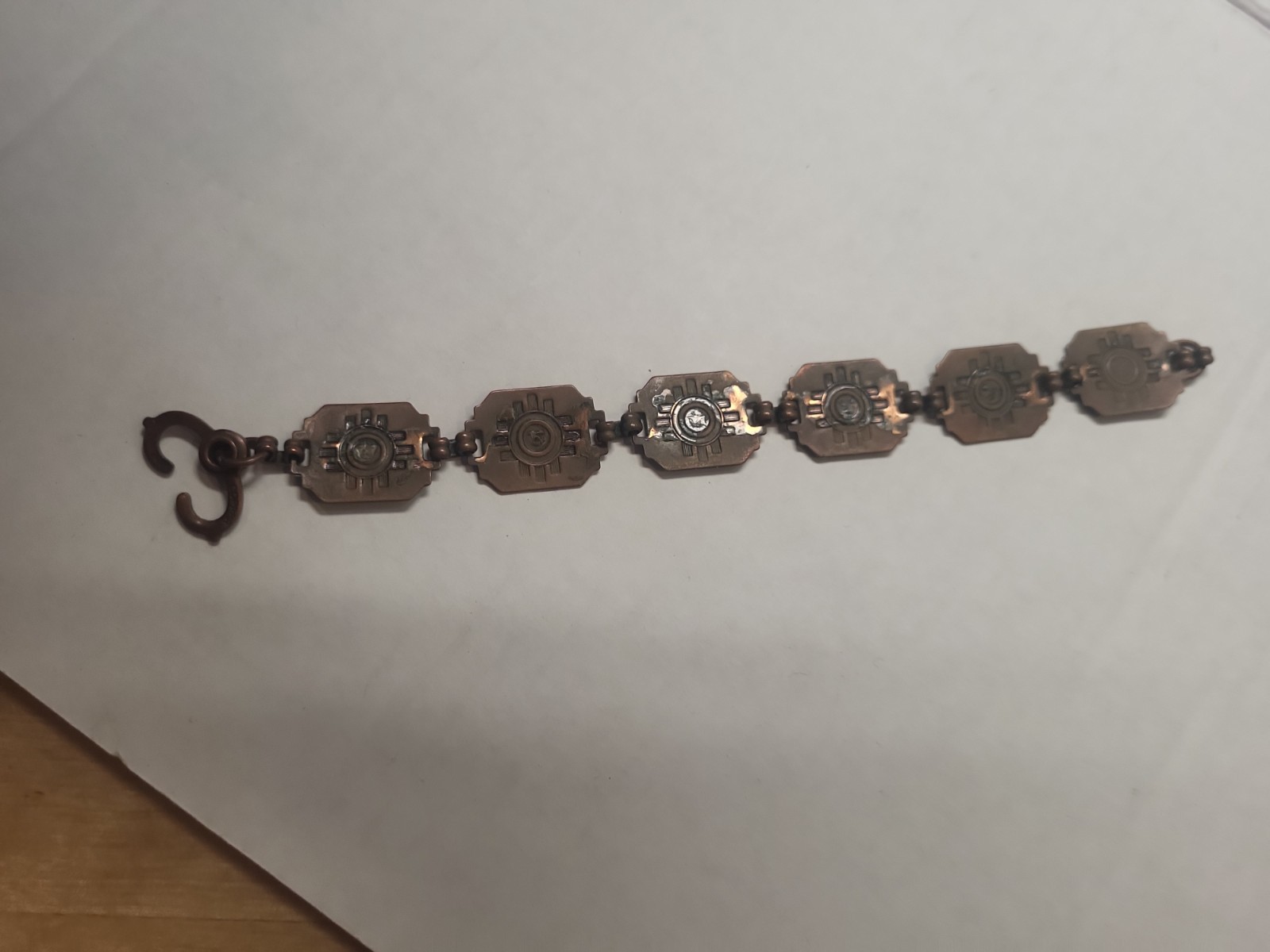 VTG Tribal Etched Sun Design Aztec South Western Copper Tone Bracelet 7.5 In.