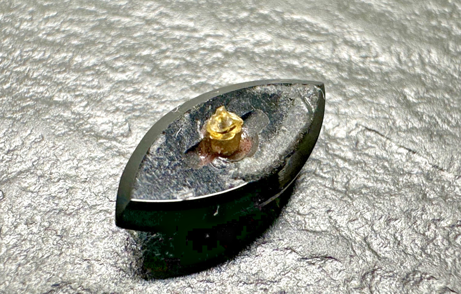 VINTAGE .5″ BLACK ONYX MARQUISE WITH 14K FLOWER & DIAMOND INSERT N328