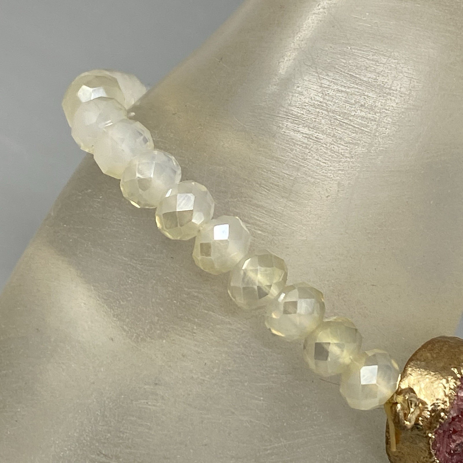Druzy Stone Bracelet Cream Iridescent Fire Polish Faceted Pink Stone Stretch 6.5