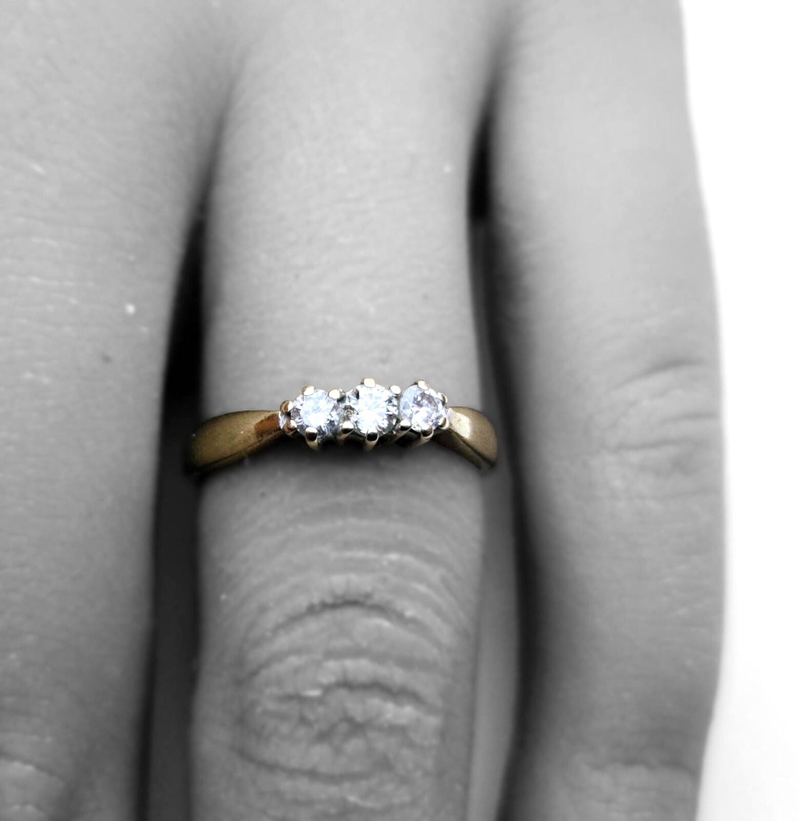 Vintage 9ct Yellow Gold Ring Diamond Stones UK Full Hallmarked Ring Size J