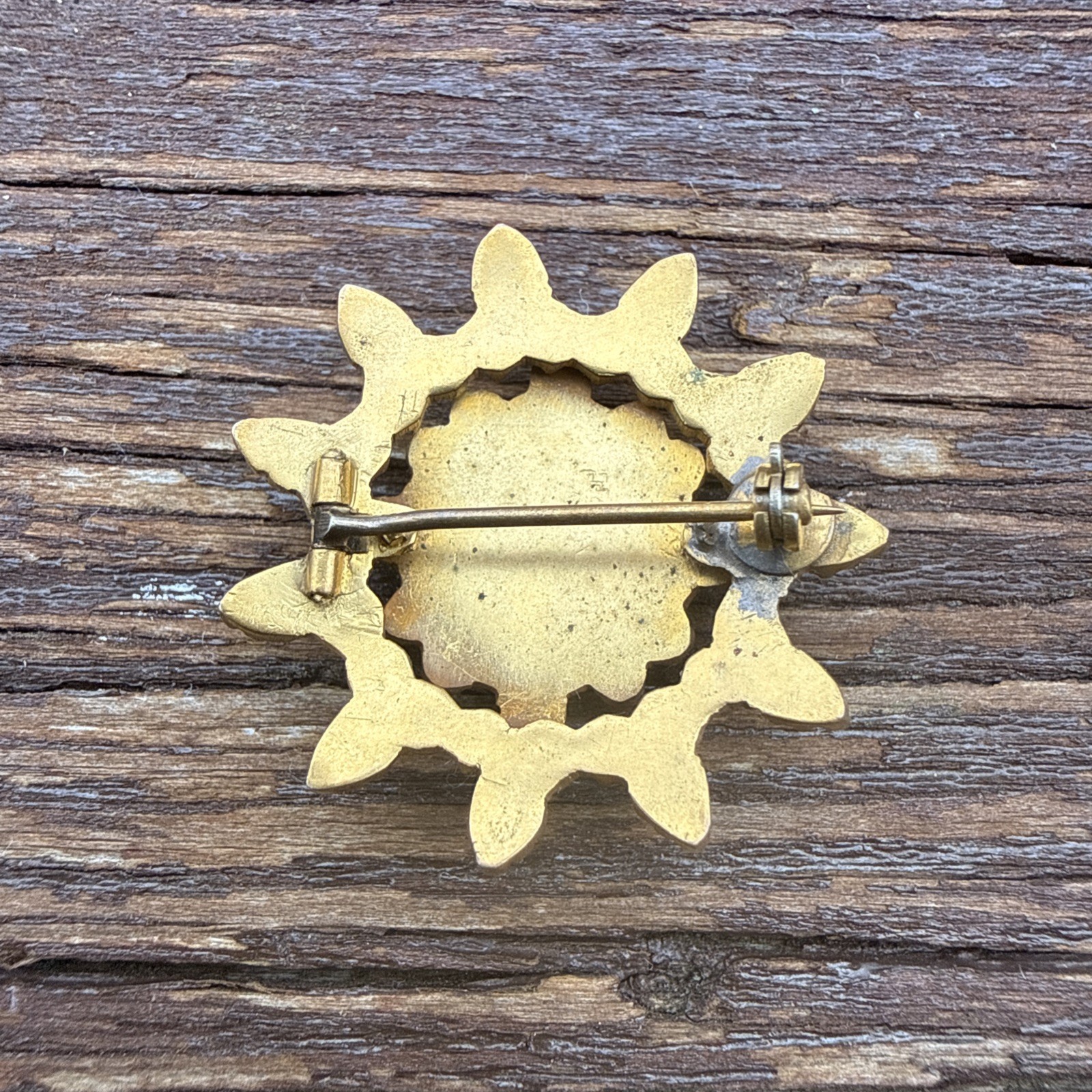 Victorian-era 19th Century Bohemian Garnet Starburst Brooch