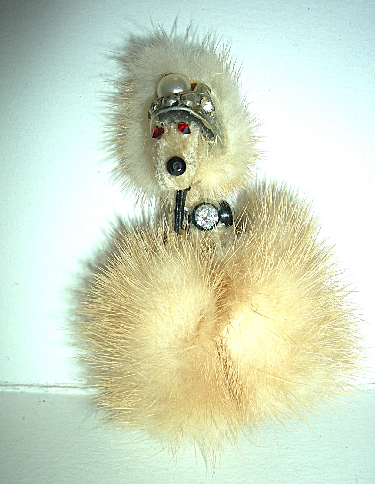 Vtg 1950s Genuine Mink Fur French Poodle Pin Rhinestone/Pearl Crown Collar Beige
