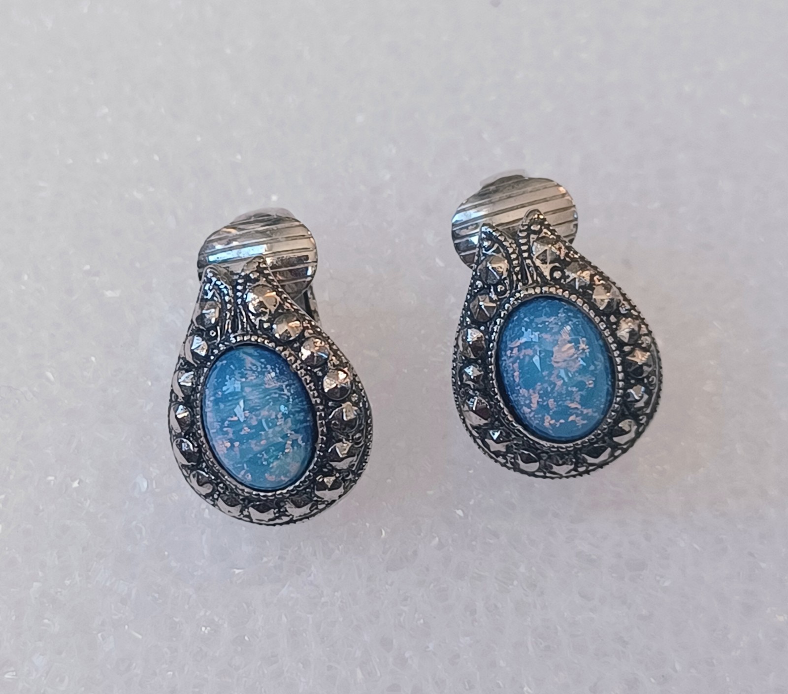 Vintage 1960s Blue Opal Glass Teardrop Silvertone Clip Earrings