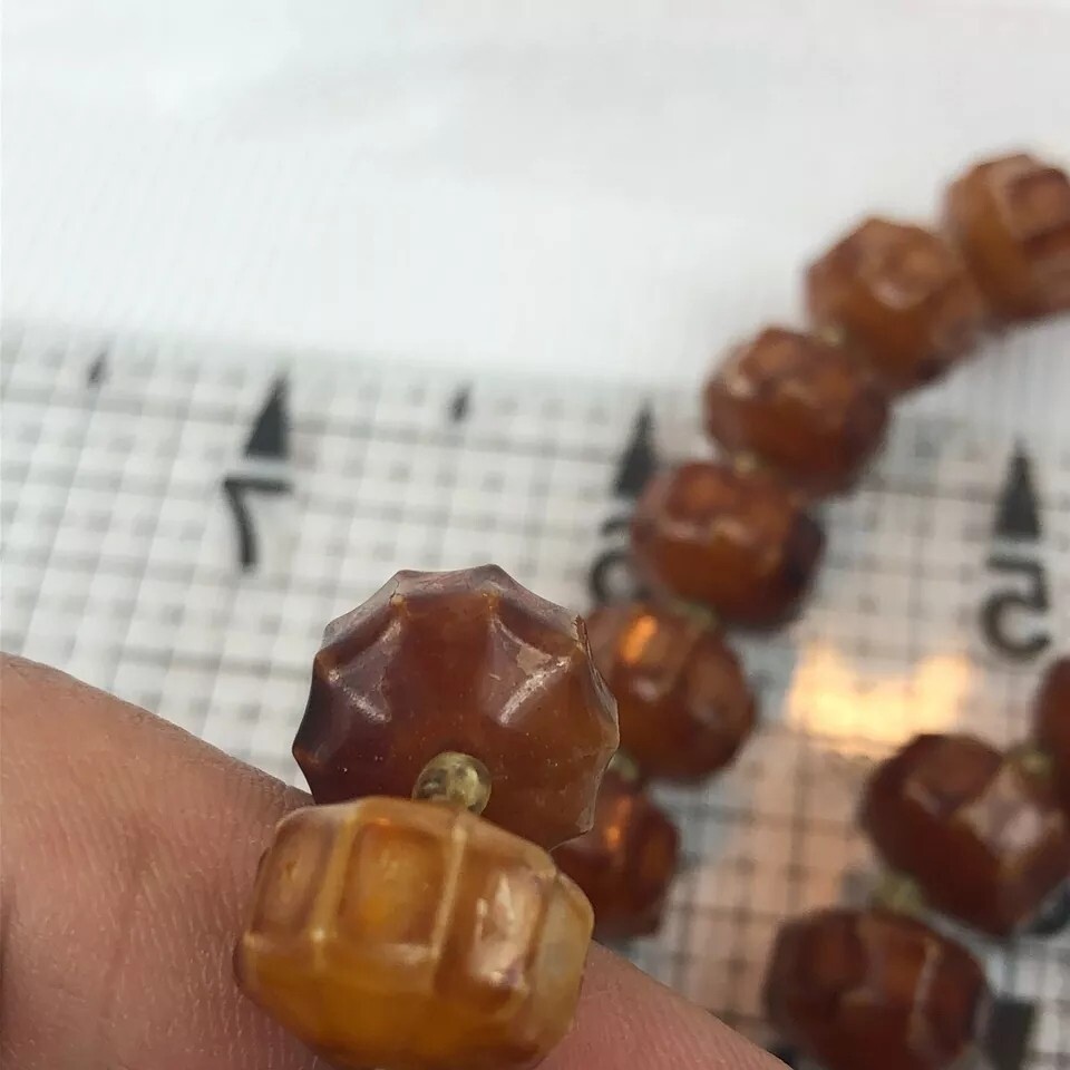 VINTAGE BOX TAB INSERT CLASP HONG KONG Bead Brown Acrylic Faux Wood Necklace 24″