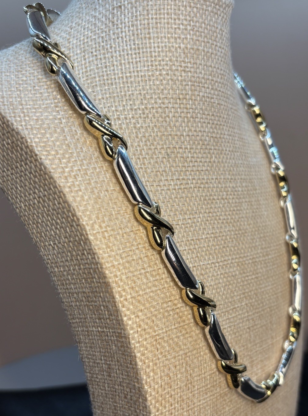 Vintage Napier Two Tone Hugs Kisses XO Link Necklace 17-18” Silver Gold Tones