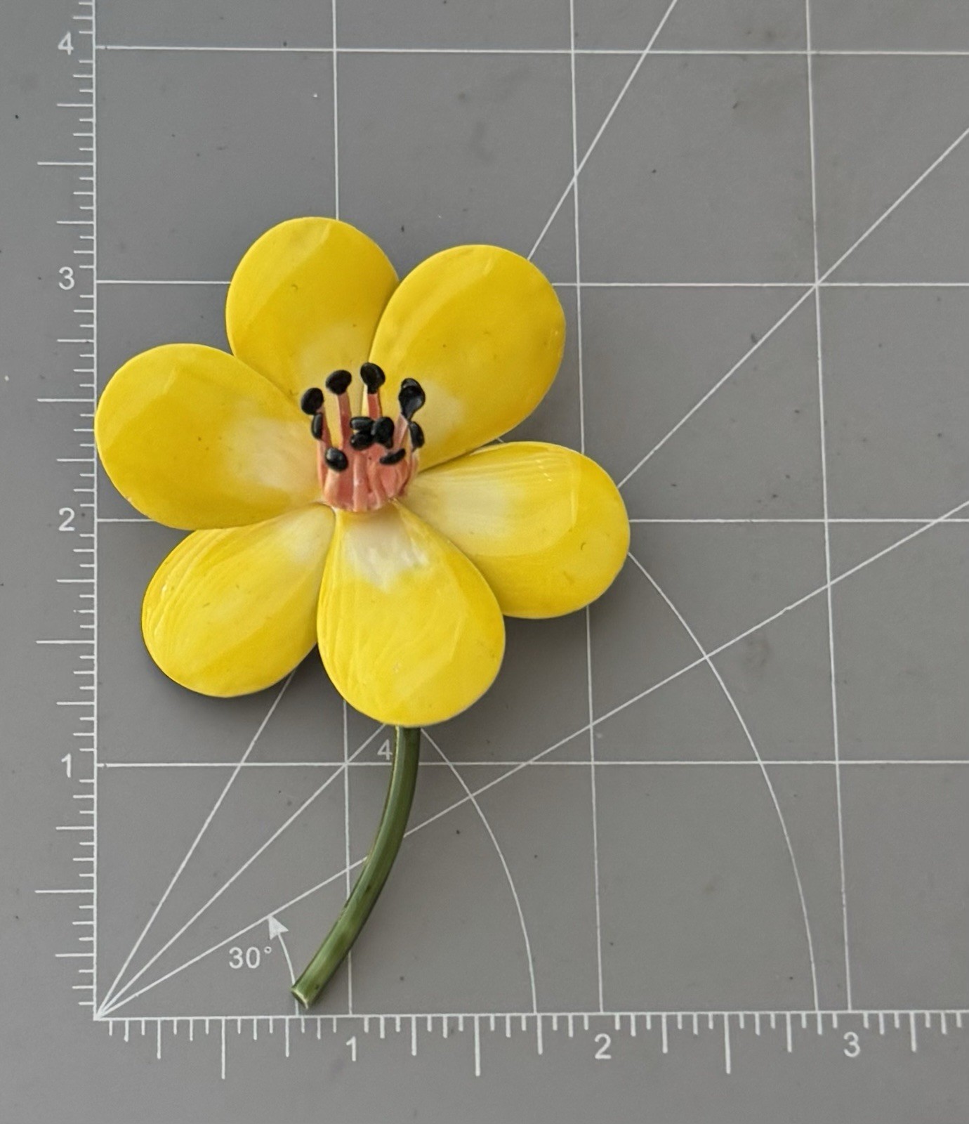 Vintage flower Original by Robert” brooch / enamel on metal