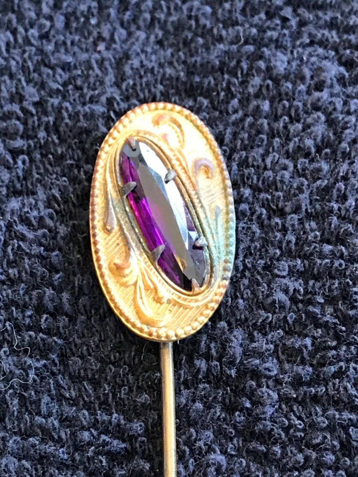 Vtg. lapel pin possible amethyst stone