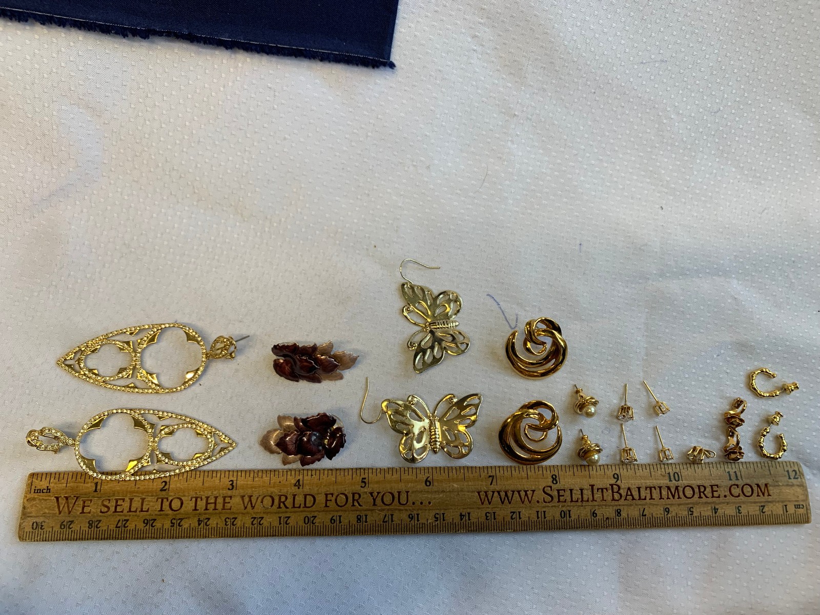 Vtg Earring Lot Costume Jewelry Monet LTR Avon Camphor Glass Enamel Faux Gems