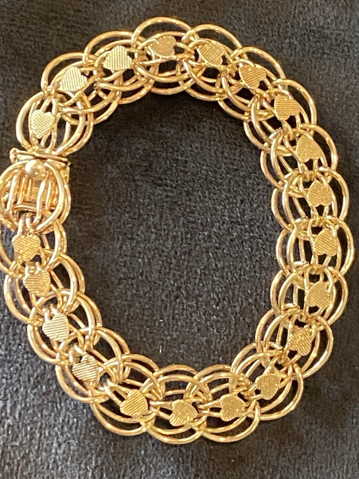 1/20 12k Gold Filled 8 Inch Heart Themed Bracelet With Safety Clasp