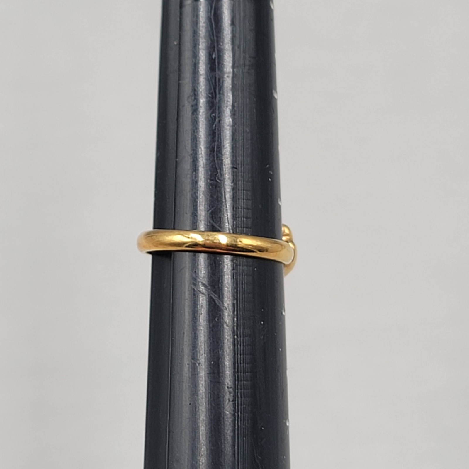 Vintage Ivory Enamel Ring Gold Plated Size 7.5 Unknown Signature