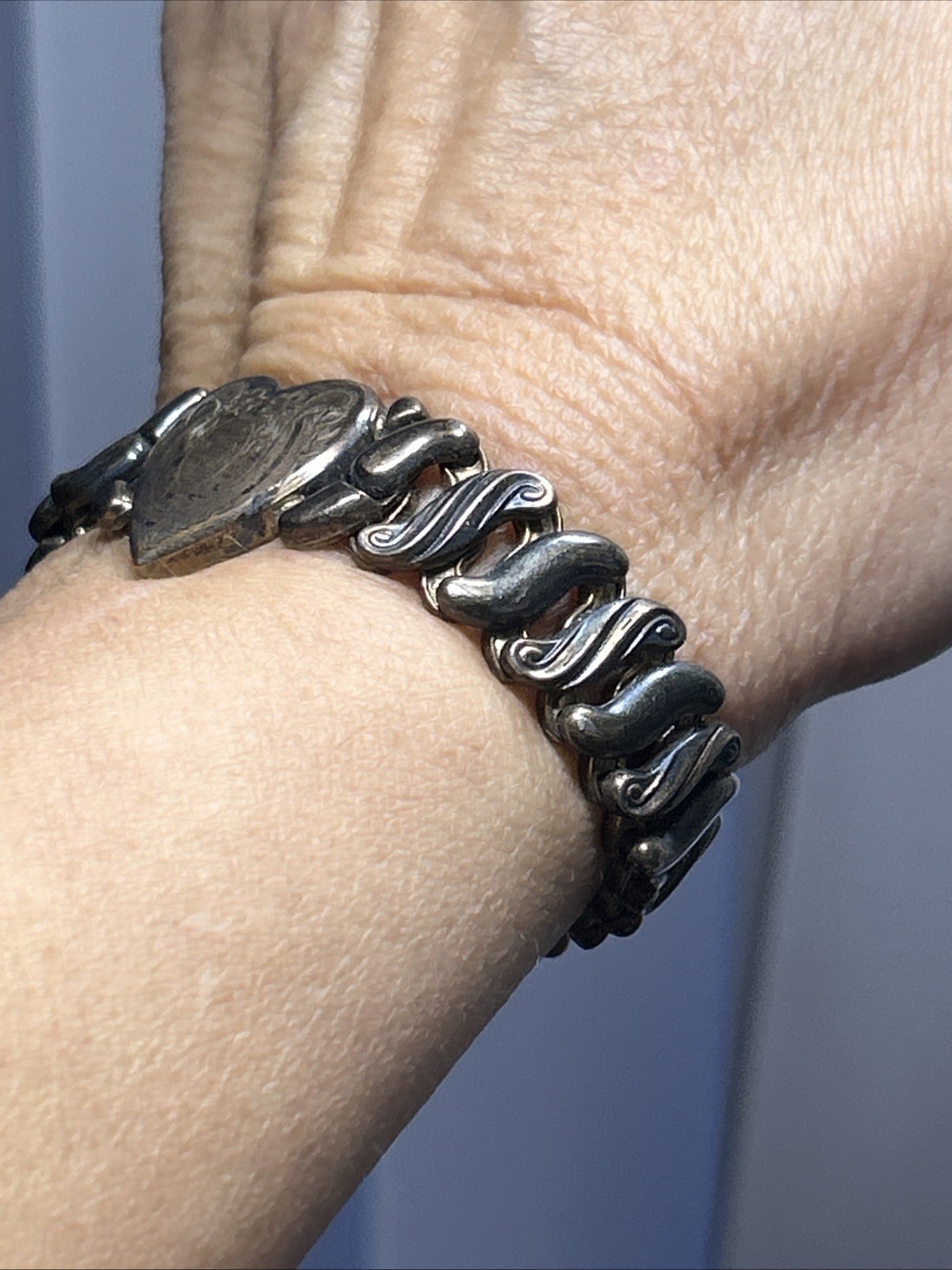 46. Vintage 1943 Speidel made Phoenix HEART Expansion Bracelet 5″-7 1/4″