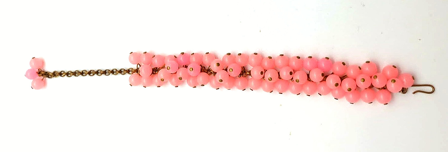 Vintage 1950s Peachy Pink Colored Beaded CHA CHA Bracelet Hook Closure