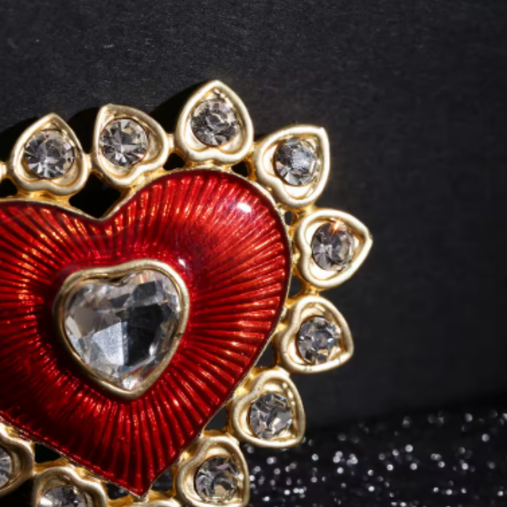 Valentine’s Day Red Rhinestone Crystal Heart Brooch Love Pin Women Jewelry Gift