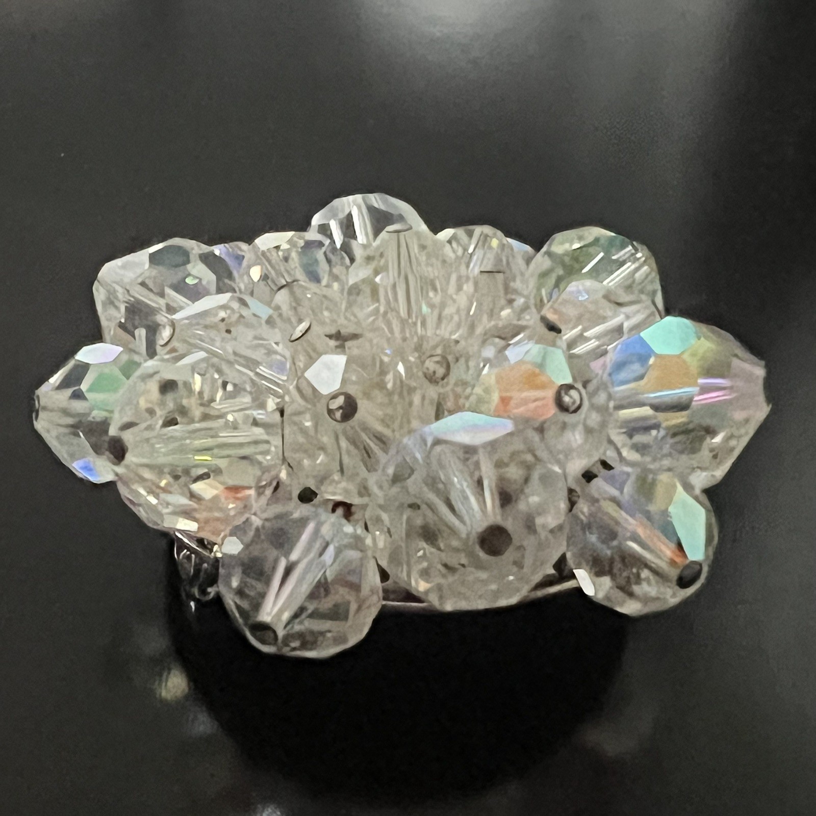 Vintage Clear Faceted Crystal Beaded Cluster Brooch Pin 1 3/4″ Retro