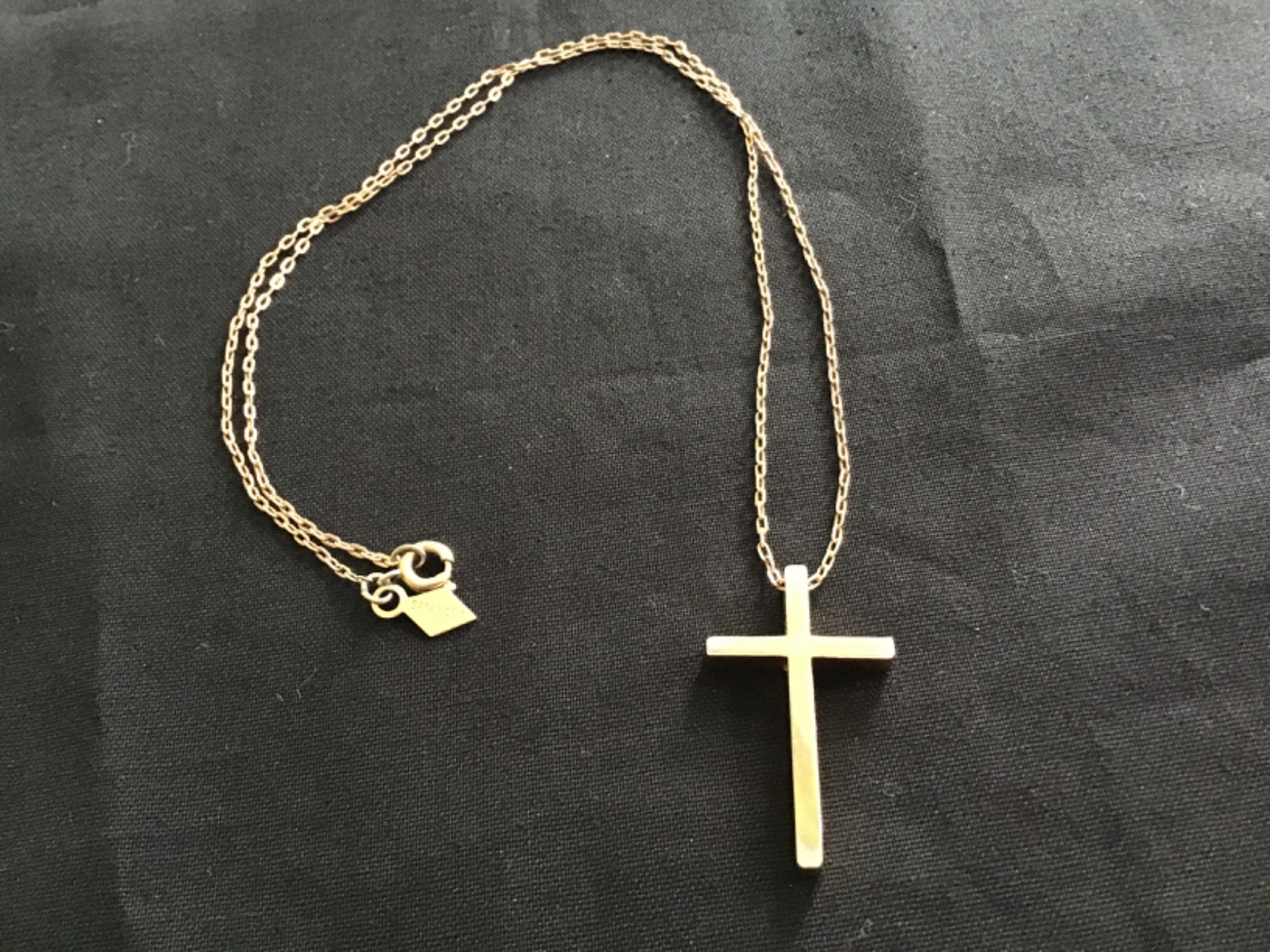Sarah Coventry Cross Pendant Necklace simple Gold tone 17.5 in