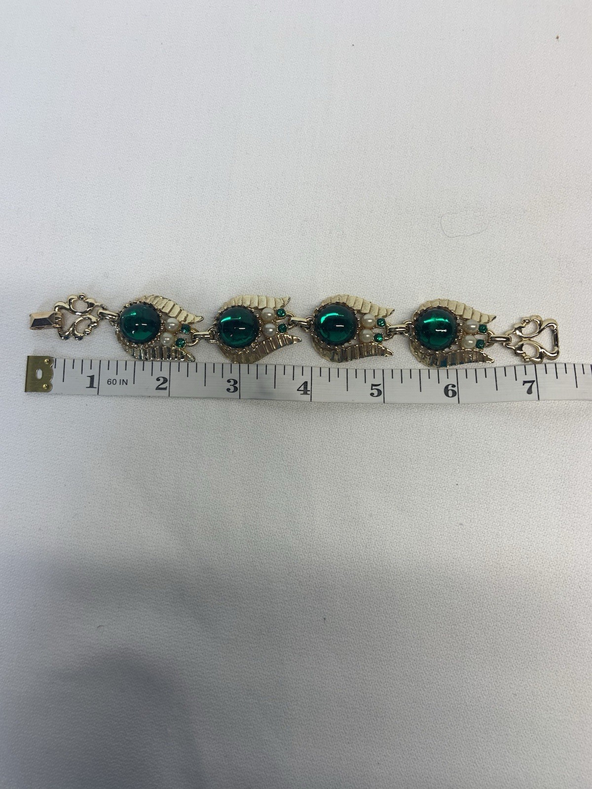 Sarah Cov.Bracelet W/Green Glass cabochon stones&small faux pearls, Goldtone,60s