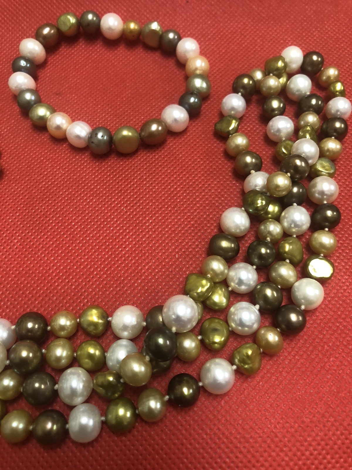 VTG MULTICOLORED FRESH WATER CULTURED SINGLE STRAND NECKLACE & STRETCH BRACELET