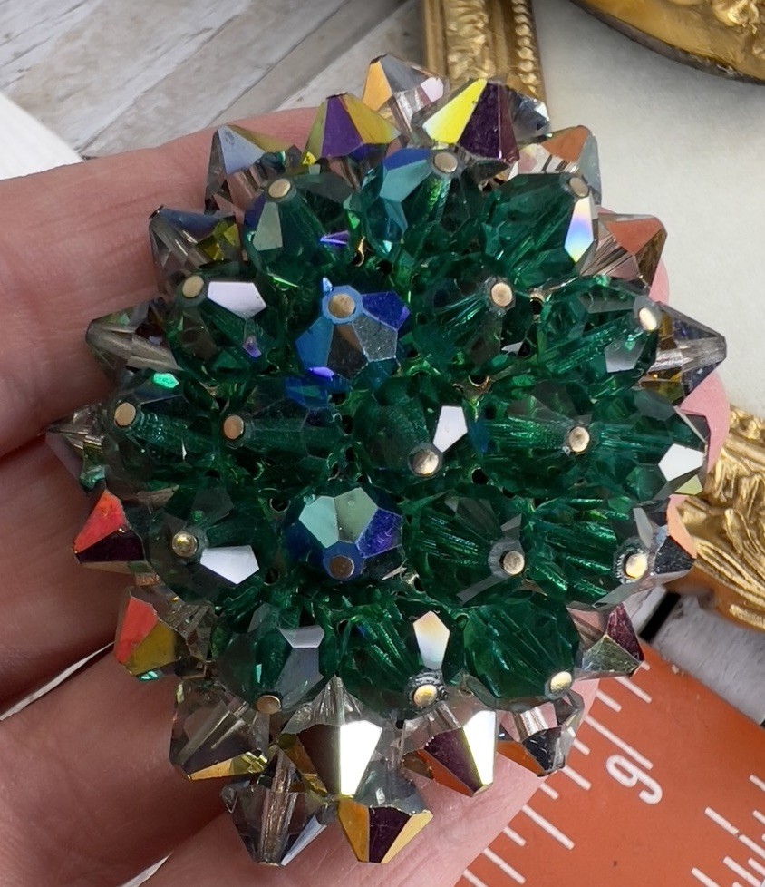 VINTAGE RAINBOW AURORA BOREALIS GLASS PIN BROOCH GREEN BLUE CLUSTER AB MCM 💚