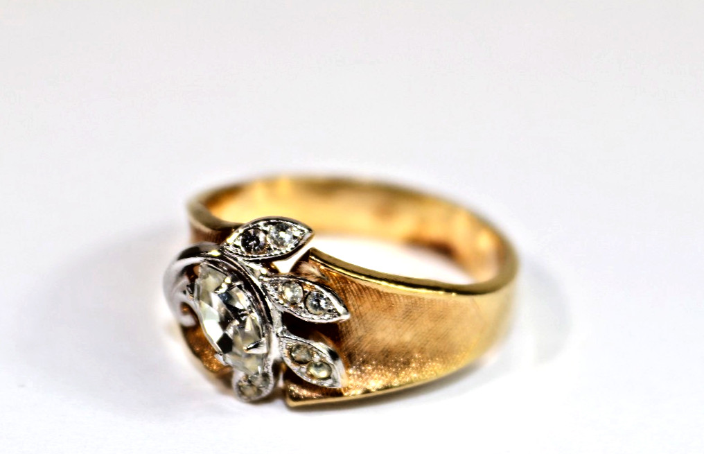 Vintage 18K HGE Signed Cocktail Ring Size 10 Marquise Floral Cluster Textured
