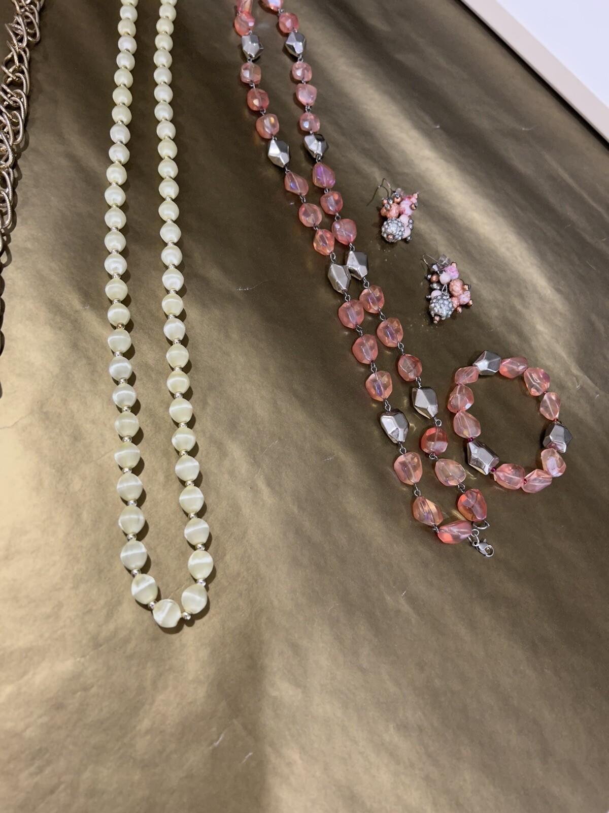 Vintage Costume Jewelry in Velvet Sack – L-Q-Q-K