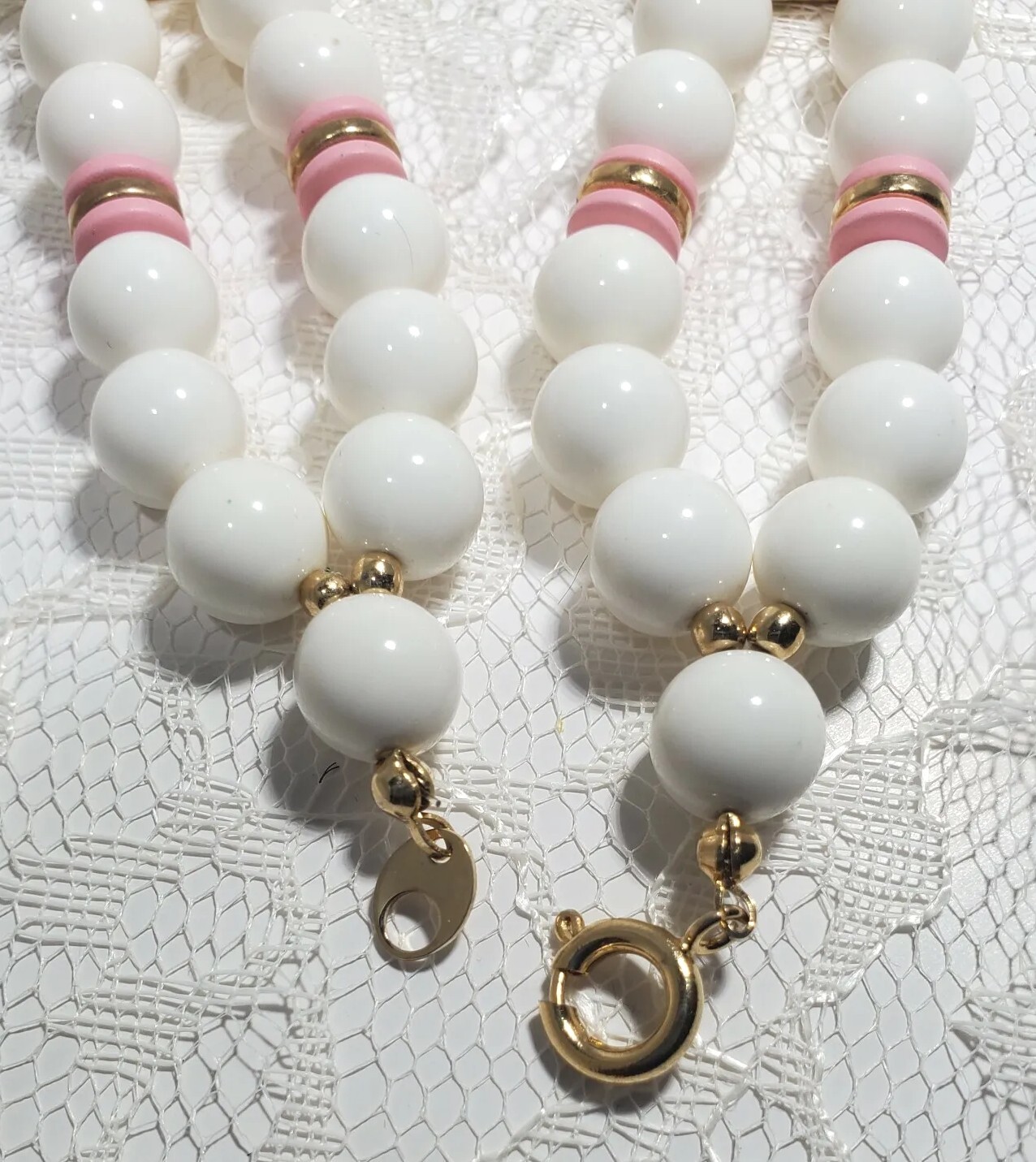 VTG Floral Lucite Bead NECKLACE 2 Strand Cream White Pink GoldTone Japan Stamped