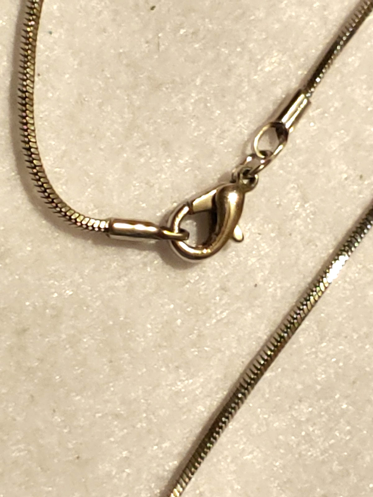 VINTAGE – Gray/White CATS EYE PENDANT – 17.5 in NECKLACE SILVER TONE CHAIN