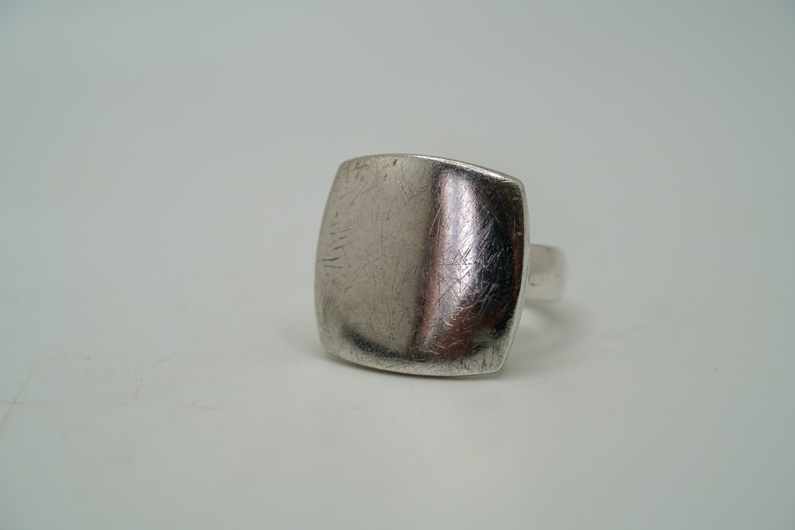 Vintage Sterling Silver 2cm Top Modernist Ring Size 8 JB48