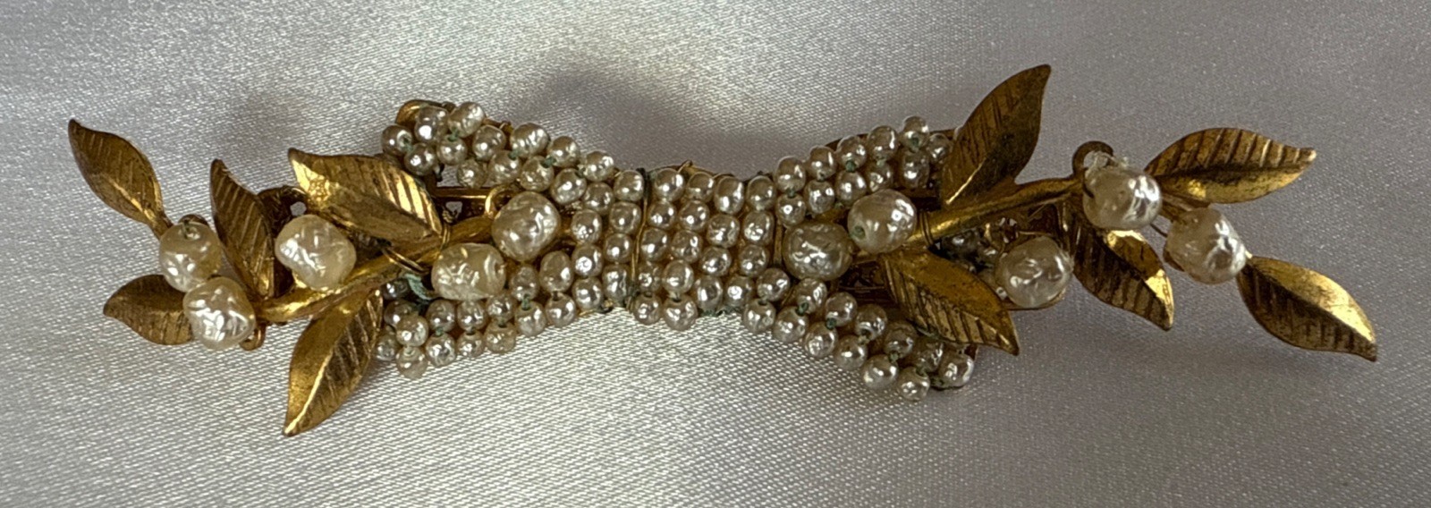 Vintage Classic MIRIAM HASKELL Signed Goldstone Pearls Brooch Pin EUC