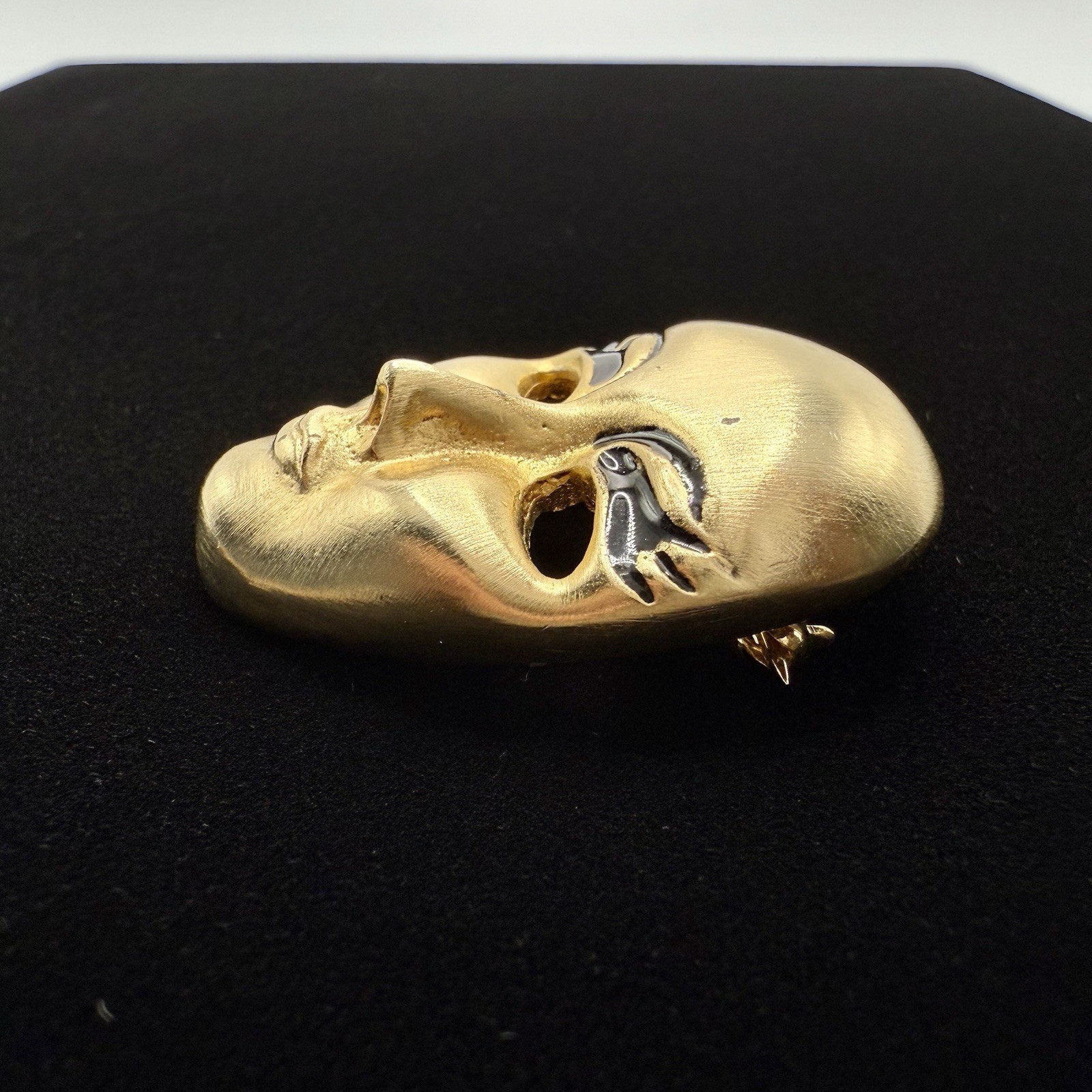 Rare Vintage Les Bernard Theatrical Gold Tone Figural Face Mask Brooch Pin