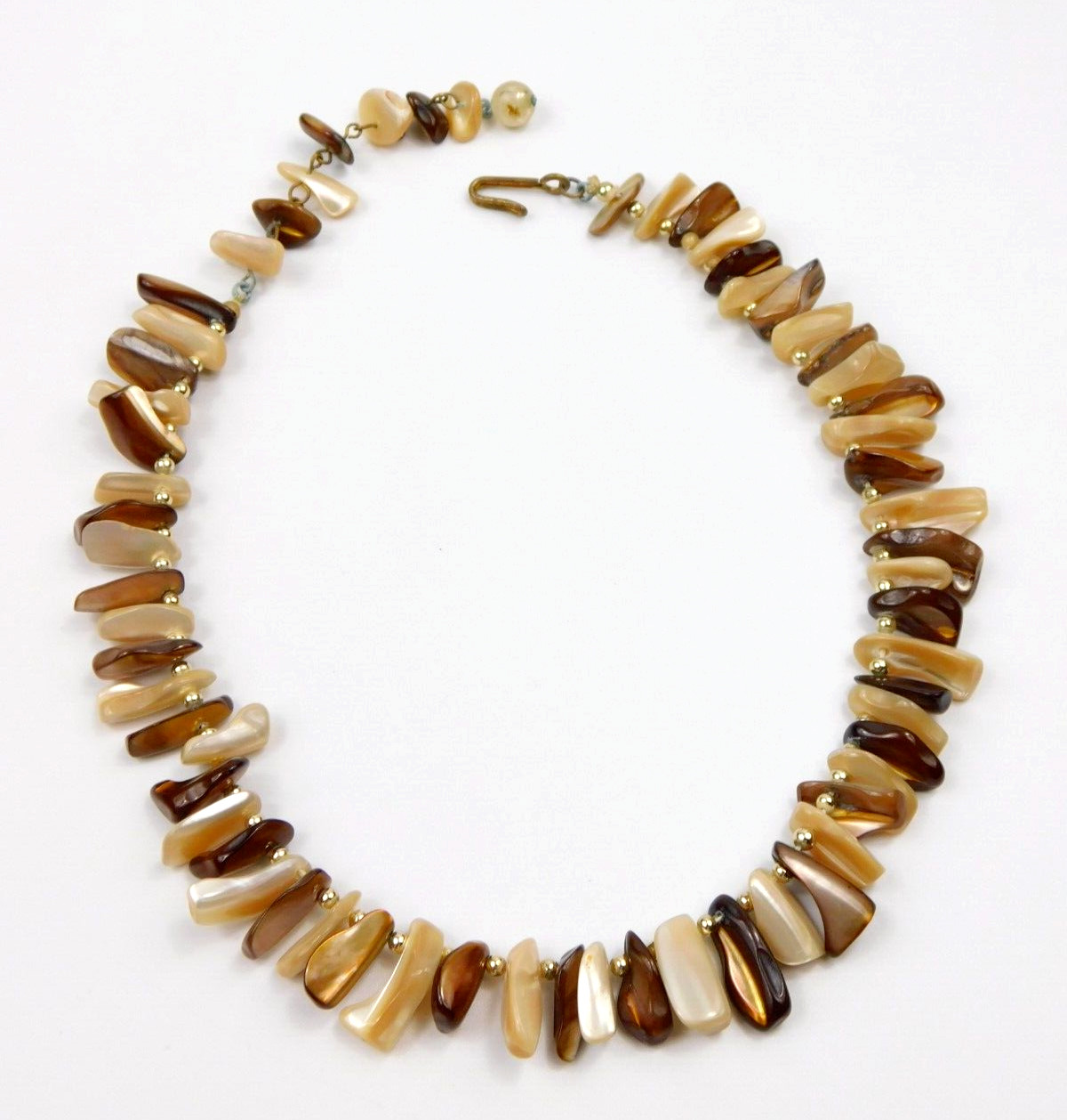 Vintage Polished White & Brown Mother of Pearl Shell Beaded Choker Necklace 16″
