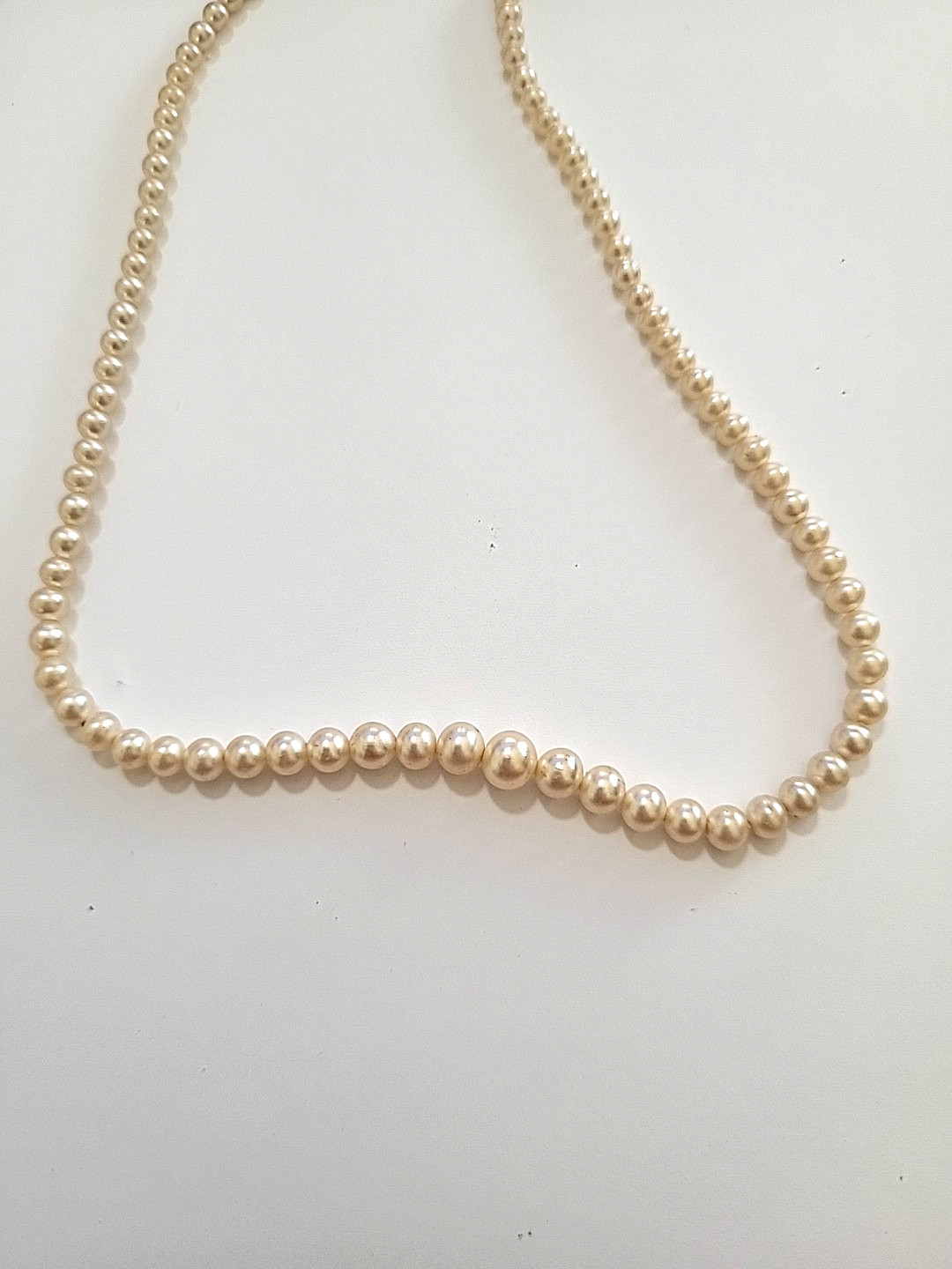 Vintage 16″ Champagne Graduated Pearl Beaded Necklace Silver Fish Hook Clasp