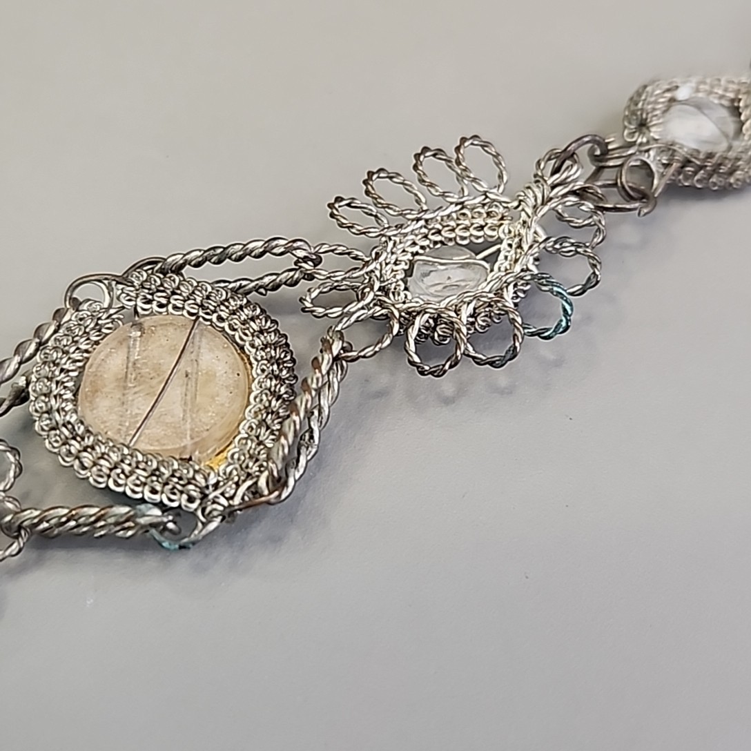 Vintage Mexican Wire Wrapped Bracelet Silver Plated Cannetille Blue Glass 6.5″
