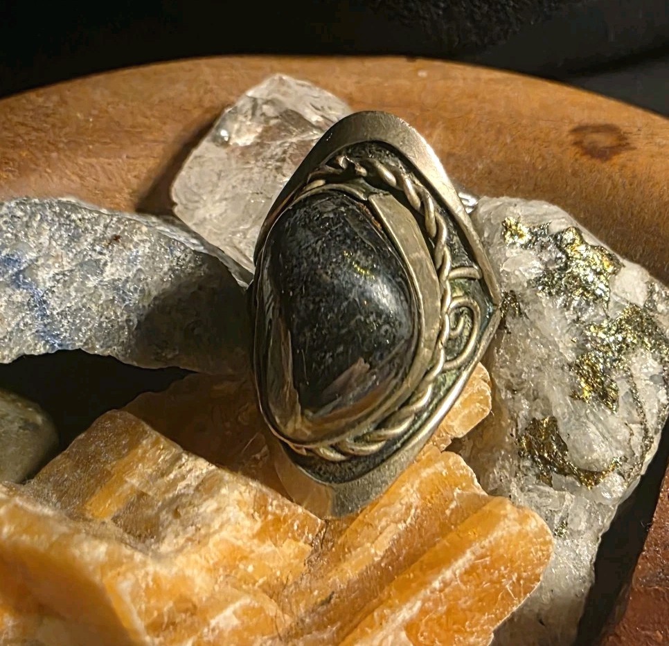 Large Vintage Silver Plated Hematite Dark Metallic Black Stone Adjustable Ring
