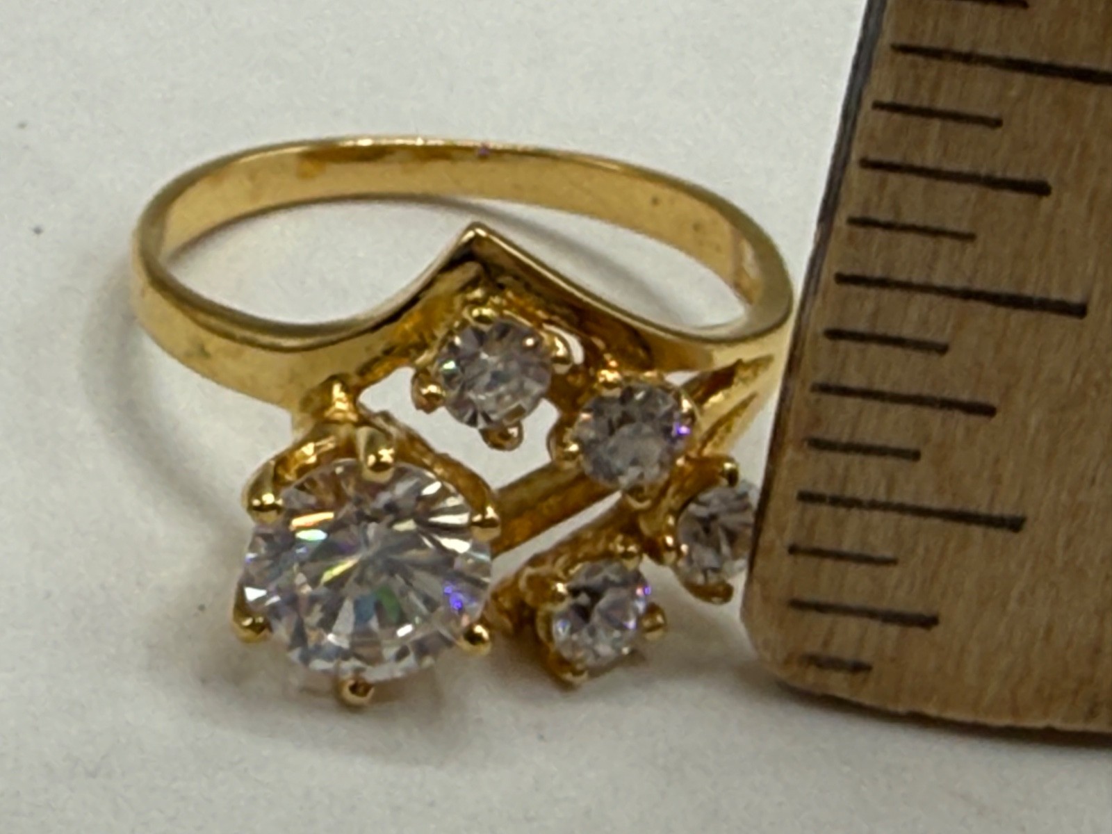 ESTATE VINTAGE 18K GOLD PLATED ROUND CUT CZ OR DIAMANTE CLUSTER RING SZ 7