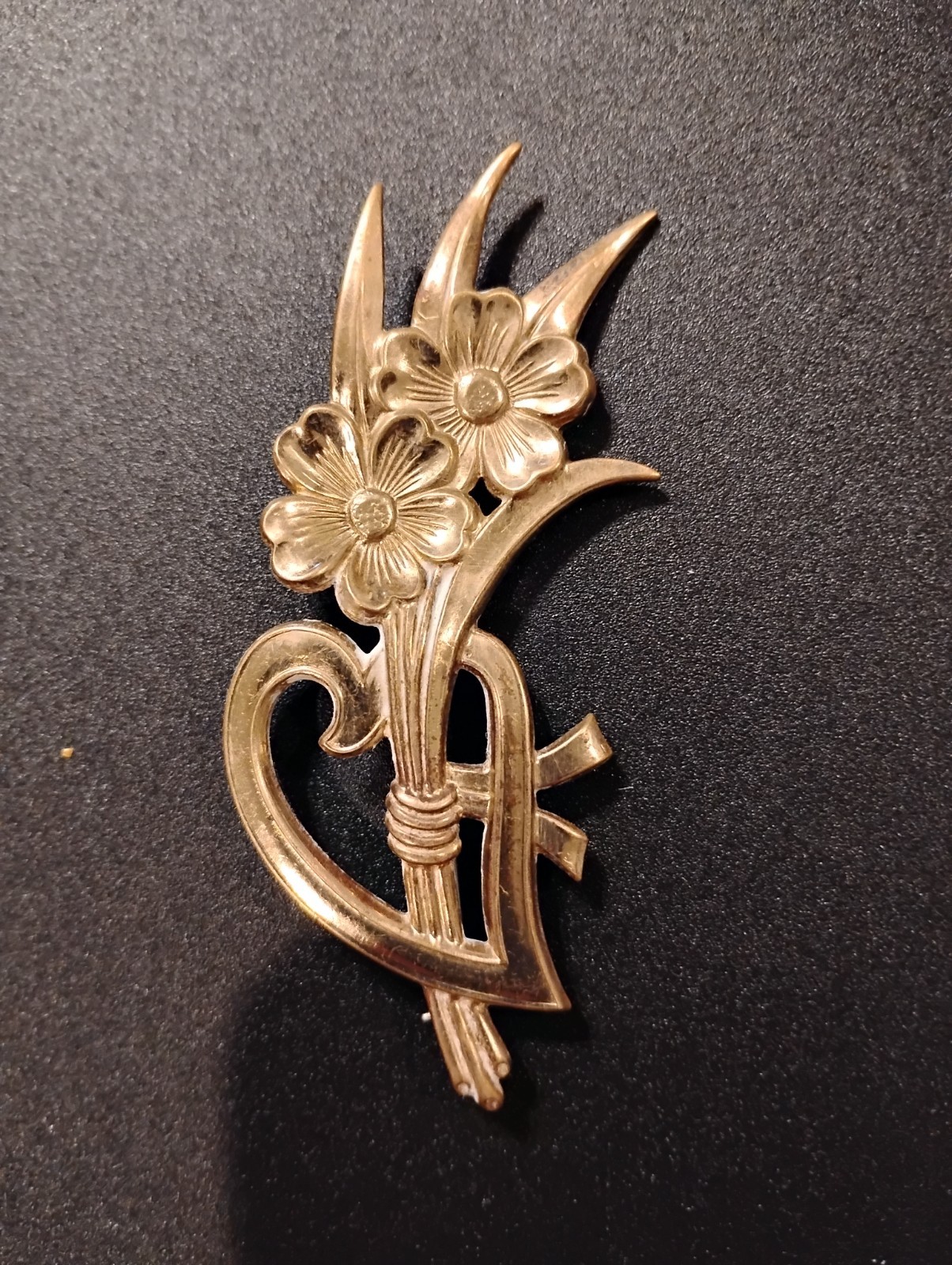 Vintage Heart And Flower Gold Tone Brooch Pin 3″