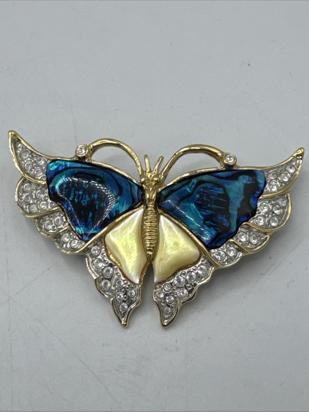 Vtg Butler Fifth Ave Gold Tone Mother of Pearl Teal Cased Paua Abalone Brooch