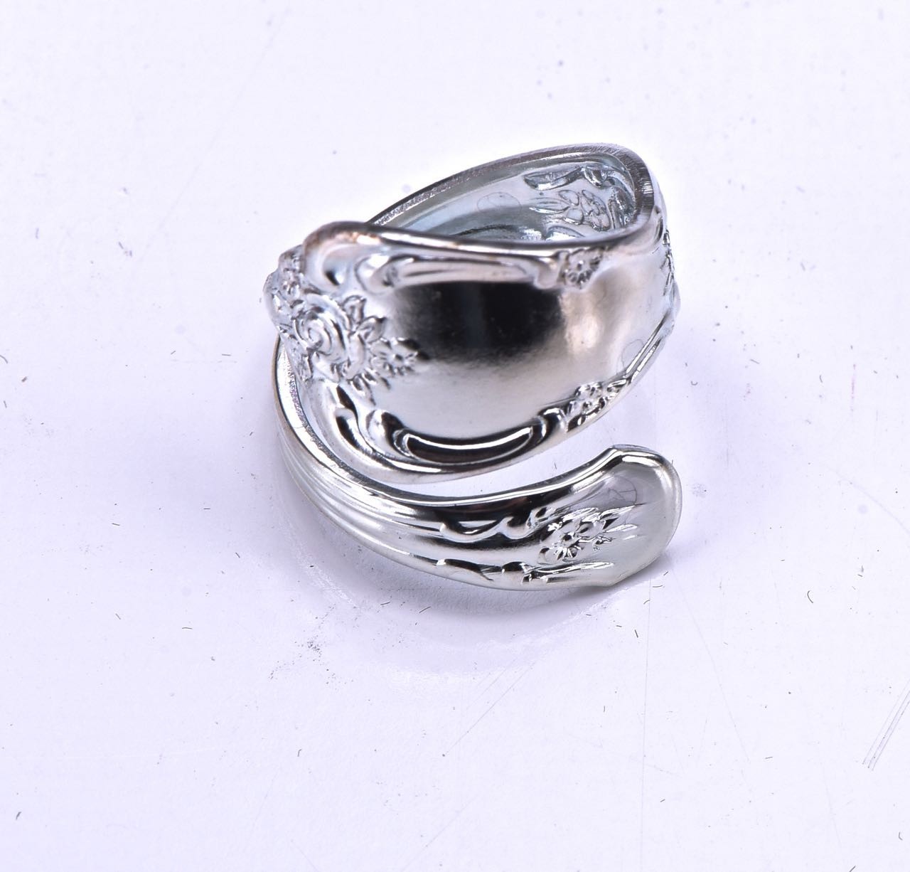 Vintage – Wm. A. Rogers Oneida LTD. – Vanessa Spoon Ring – Silverplated – NEW
