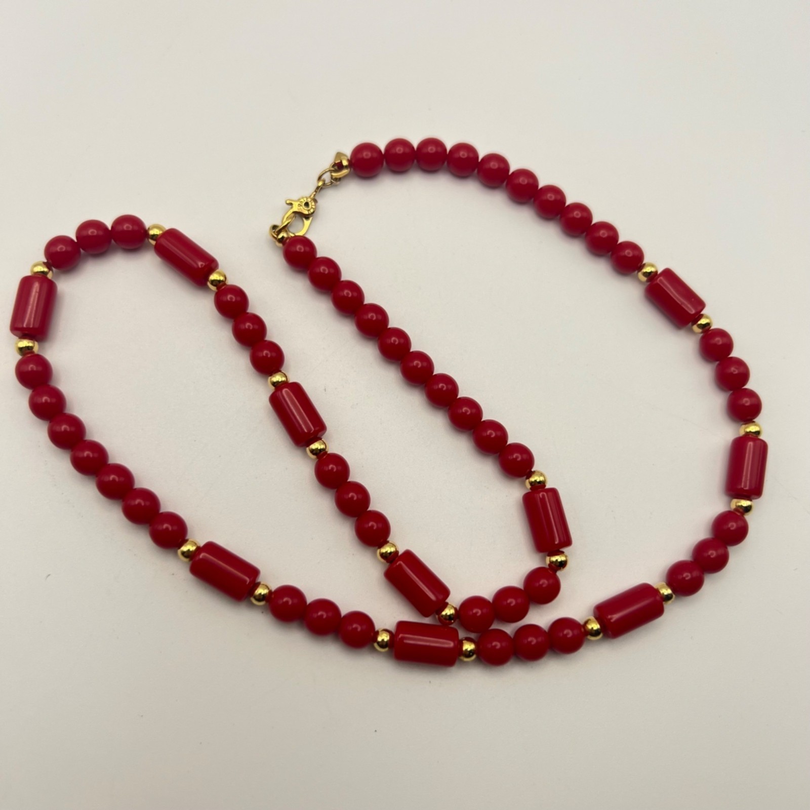 Vintage Monet 18″ Red Acrylic Beaded Necklace Gold-Tone Accents Sister Clasp