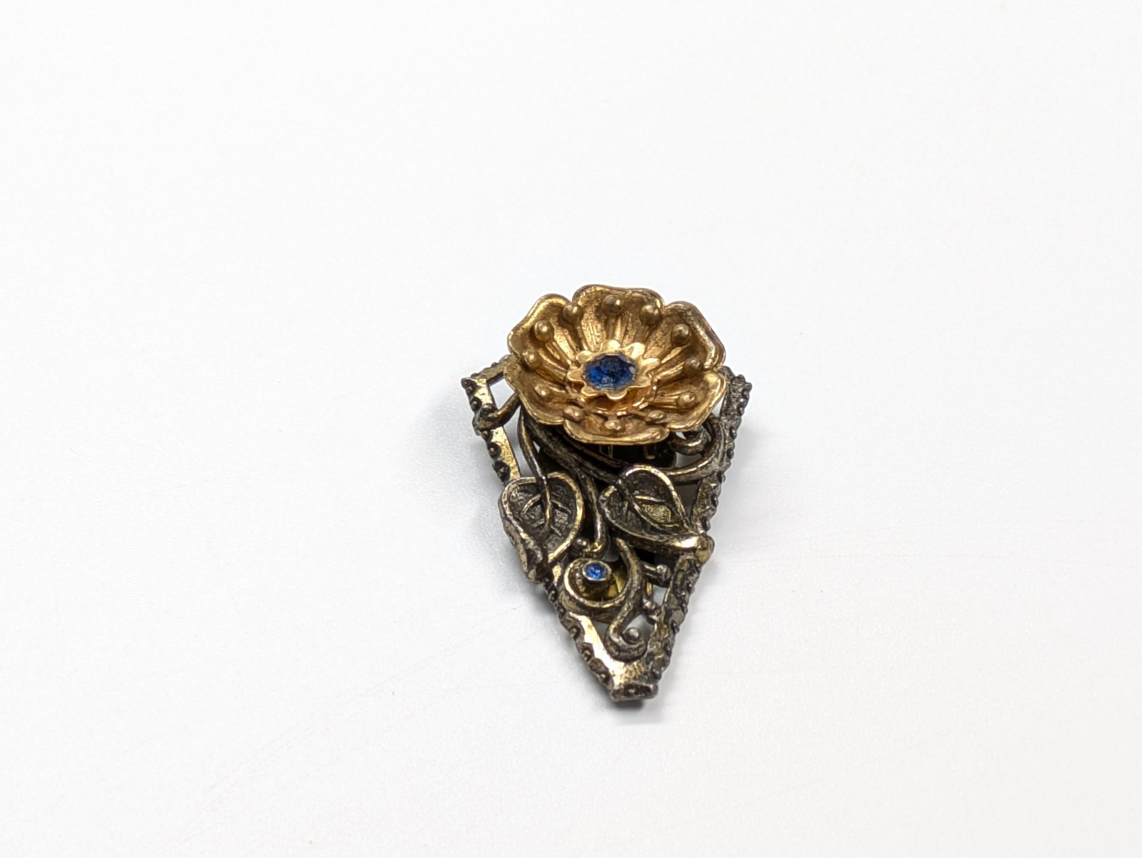Vintage Openwork Gold & Silver Tone Floral Dress Fur Clip Blue Paste Rhinestones