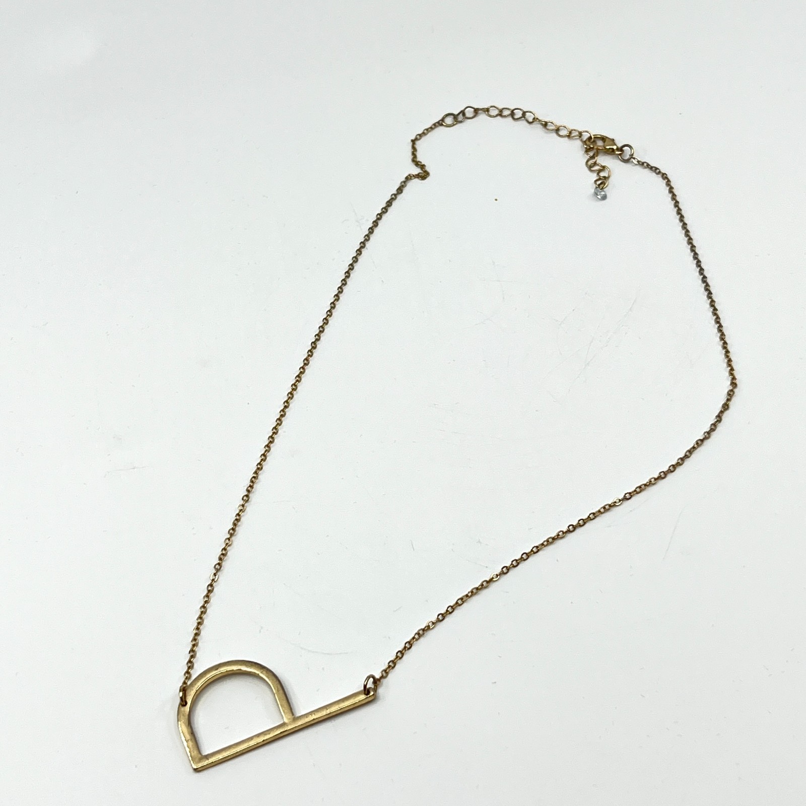 Necklace Vintage Gold Tone Large Letter P Initial Pendant Y2K Style Minimalist
